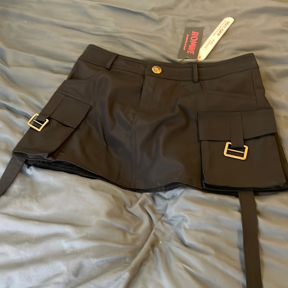 NWT Black Cargo Skirt